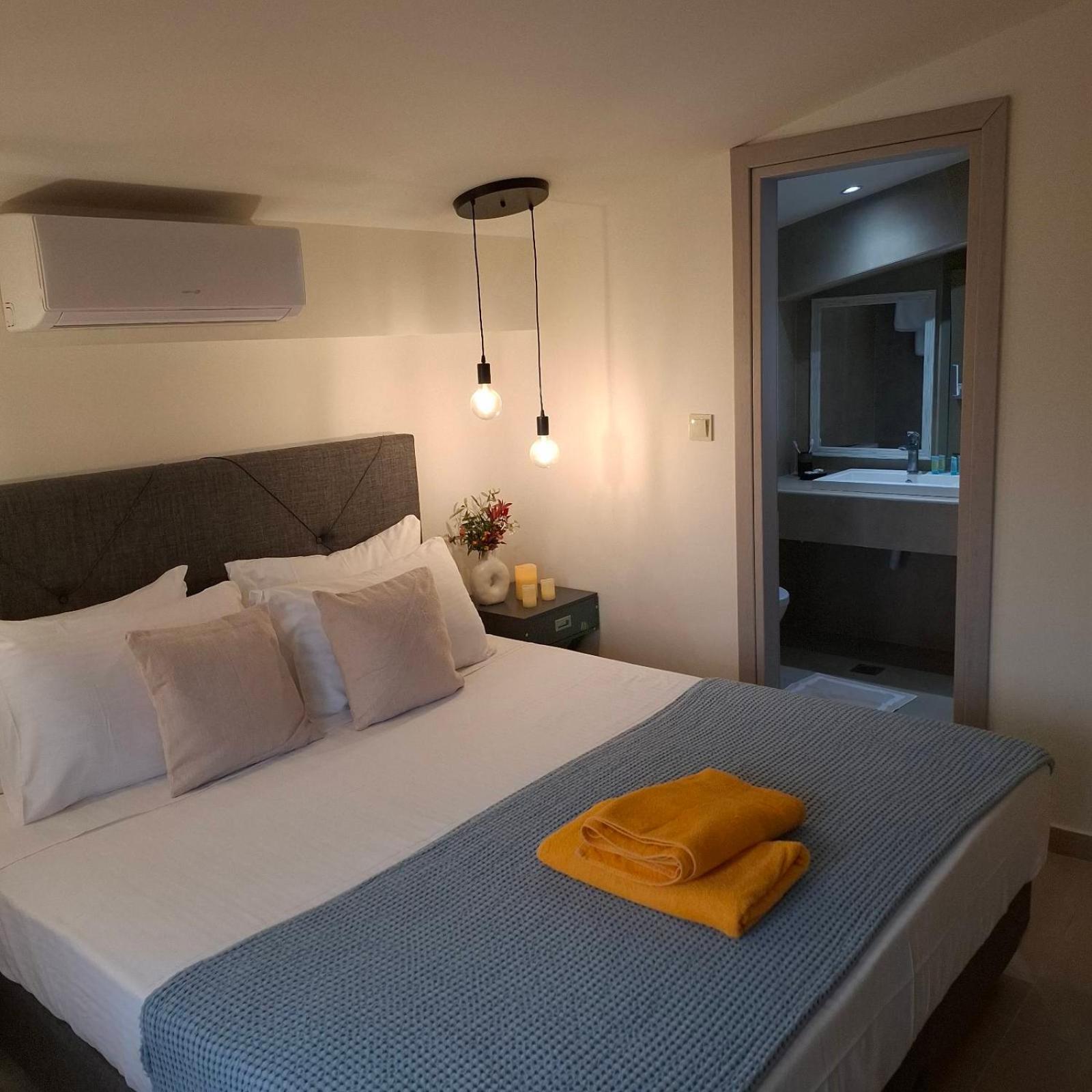 Villas Epta Karpi Complex Of 7 Luxury Villas Skriperon 외부 사진